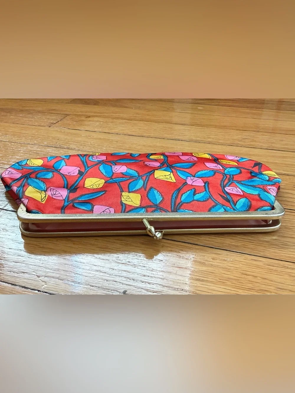 Vintage Red Floral Print Frame Clutch Wallet - Women's Accessory